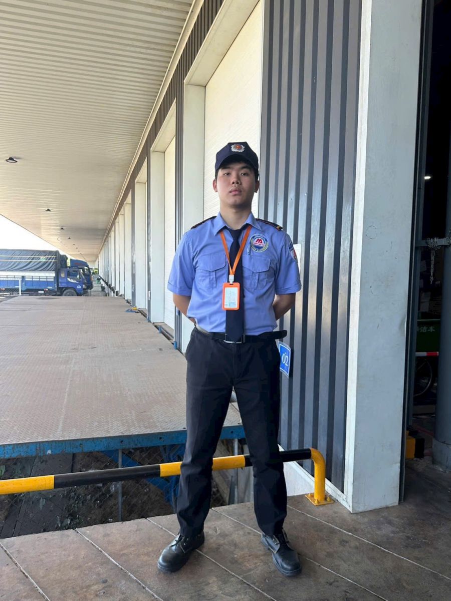 TÁC PHONG NHÂN VIÊN BẢO VỆ 